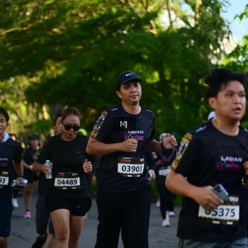 Runner Photo 1614135