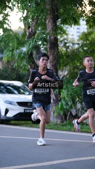 Runner Photo 1614182