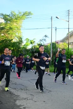Runner Photo 1614189