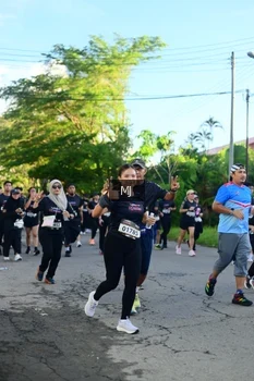 Runner Photo 1614217