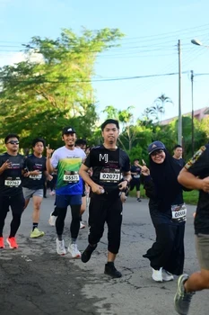 Runner Photo 1614256
