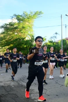 Runner Photo 1614266