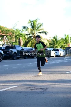 Runner Photo 1614336