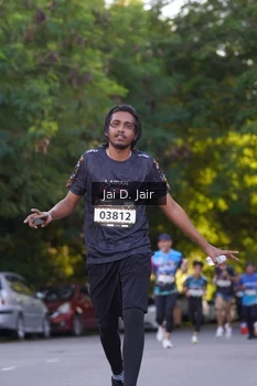 Runner Photo 1614381