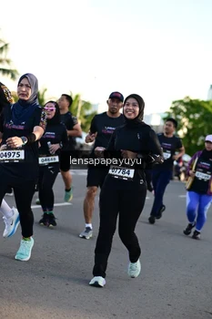 Runner Photo 1614473