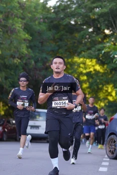 Runner Photo 1614616