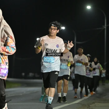 Runner Photo 1614667
