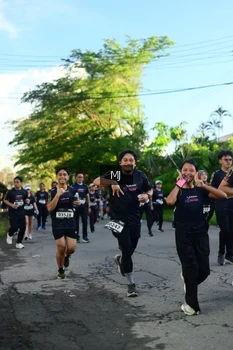Runner Photo 1614807