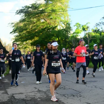 Runner Photo 1614873