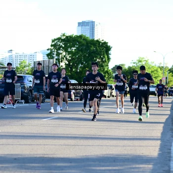 Runner Photo 1614907