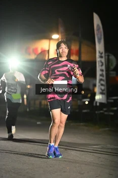 Runner Photo 1614944