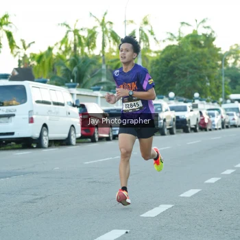 Runner Photo 1614960