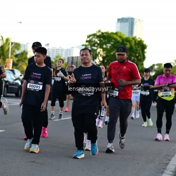 Runner Photo 1614987