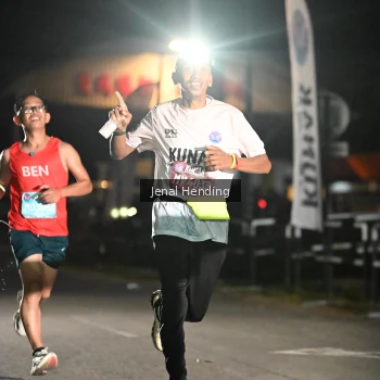 Runner Photo 1615010