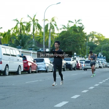 Runner Photo 1615040