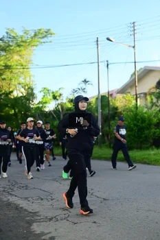 Runner Photo 1615066