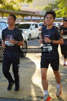 Runner Photo 1615114
