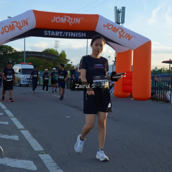 Runner Photo 1615133