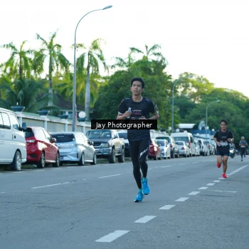 Runner Photo 1615193