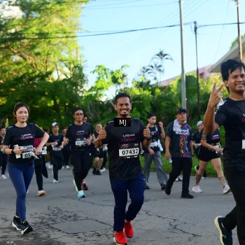 Runner Photo 1615195