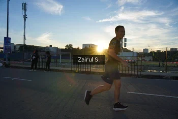Runner Photo 1615206