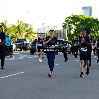Runner Photo 1615217