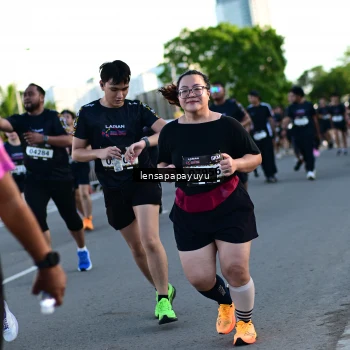 Runner Photo 1615235
