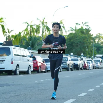 Runner Photo 1615245