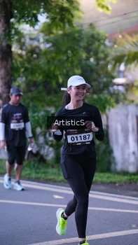 Runner Photo 1615248