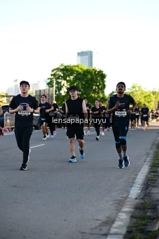 Runner Photo 1615348