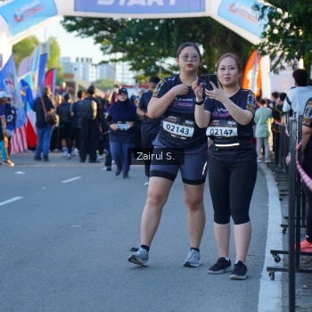 Runner Photo 1615423