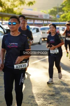 Runner Photo 1615438
