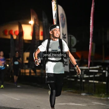 Runner Photo 1615441