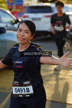 Runner Photo 1615450