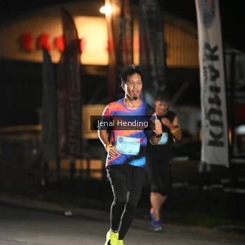 Runner Photo 1615475