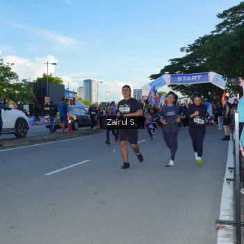 Runner Photo 1615512