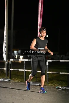 Runner Photo 1615535