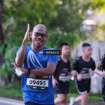 Runner Photo 1615590