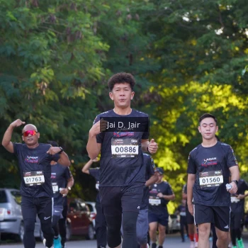 Runner Photo 1615654