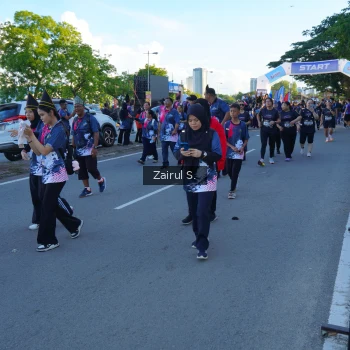 Runner Photo 1615681