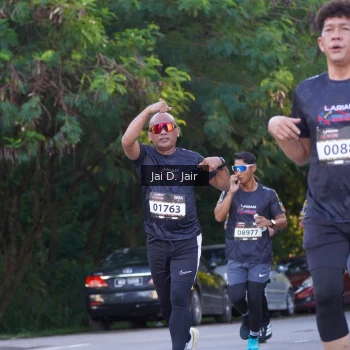 Runner Photo 1615684