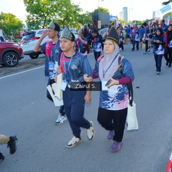 Runner Photo 1615685