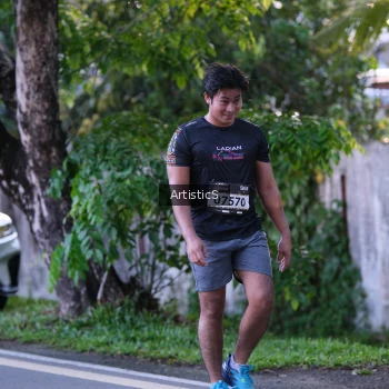 Runner Photo 1615709