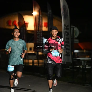 Runner Photo 1615710