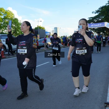 Runner Photo 1615727