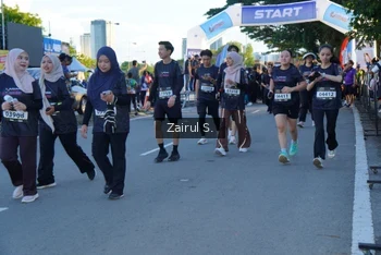 Runner Photo 1615739