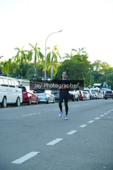 Runner Photo 1615755