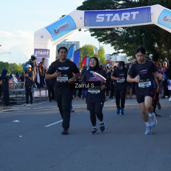 Runner Photo 1615783