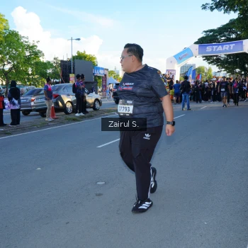 Runner Photo 1615787