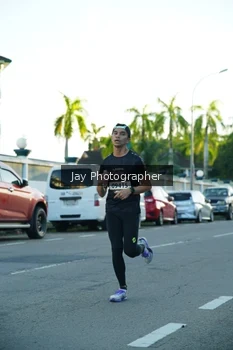 Runner Photo 1615835